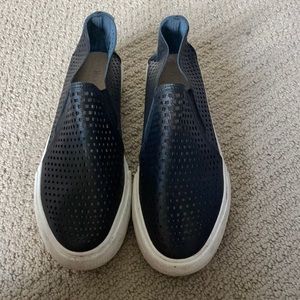 women’s size 9 black cutout slip on shoes